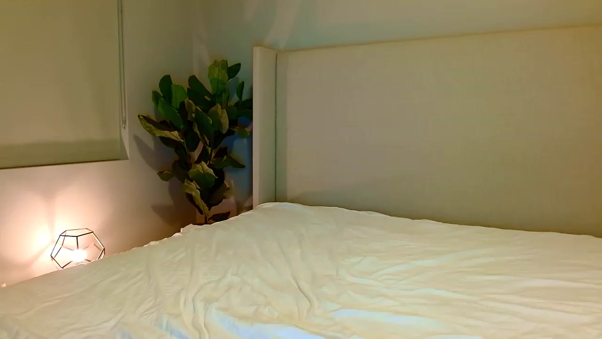 Gallery image thumbnail from Oliviabankss's myfreecams stream on, 02/20/2023, 04:48 image 13 of 20
