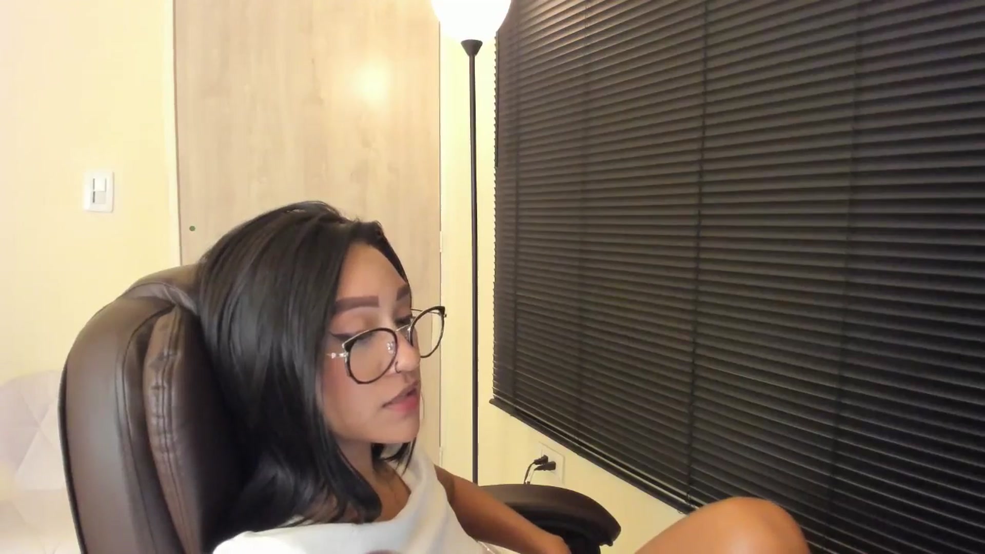 Gallery image thumbnail from Olivialoft's myfreecams stream on, 07/16/2025, 08:06 image 10 of 20