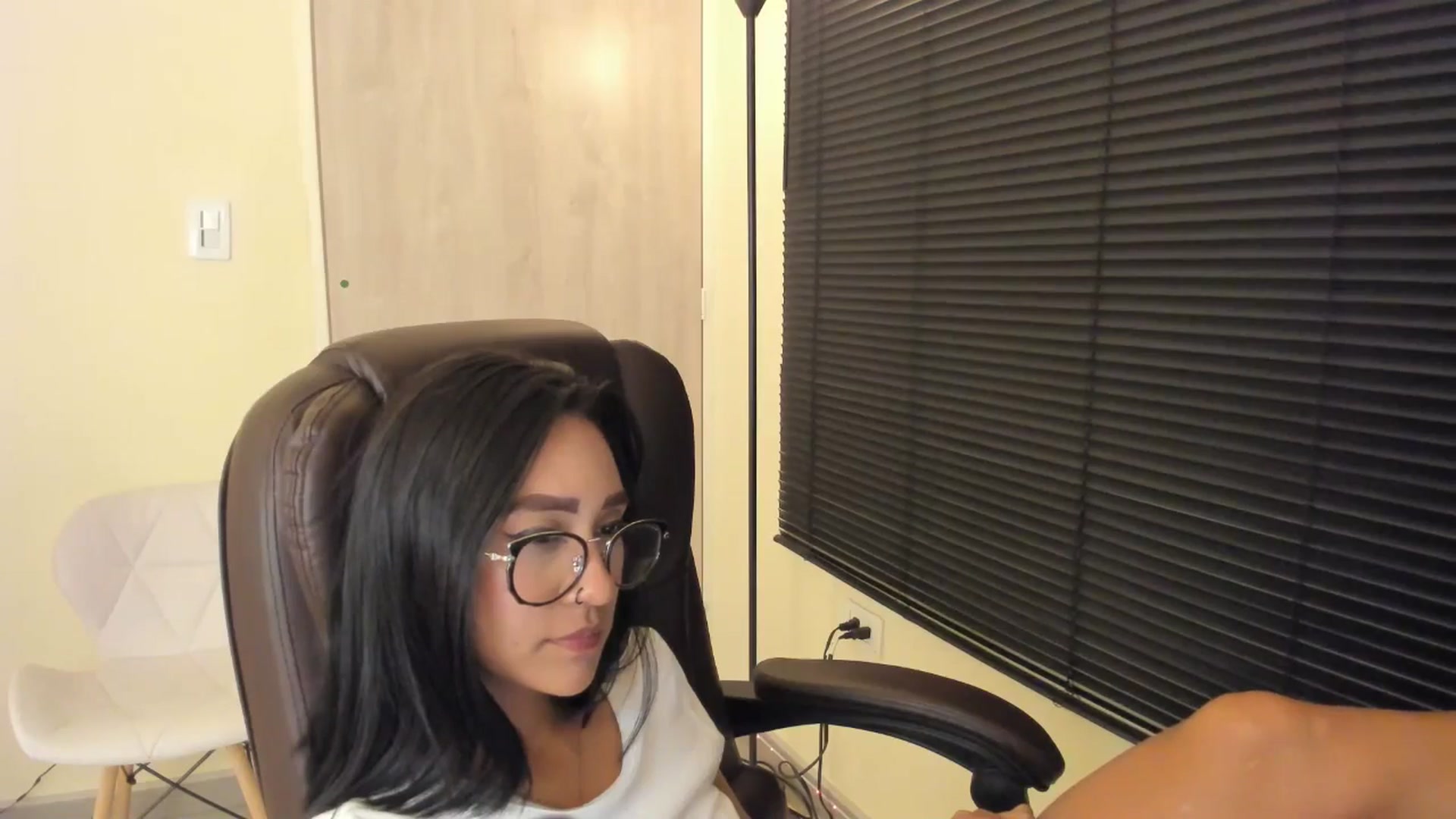 Gallery image thumbnail from Olivialoft's myfreecams stream on, 07/16/2025, 08:06 image 3 of 20