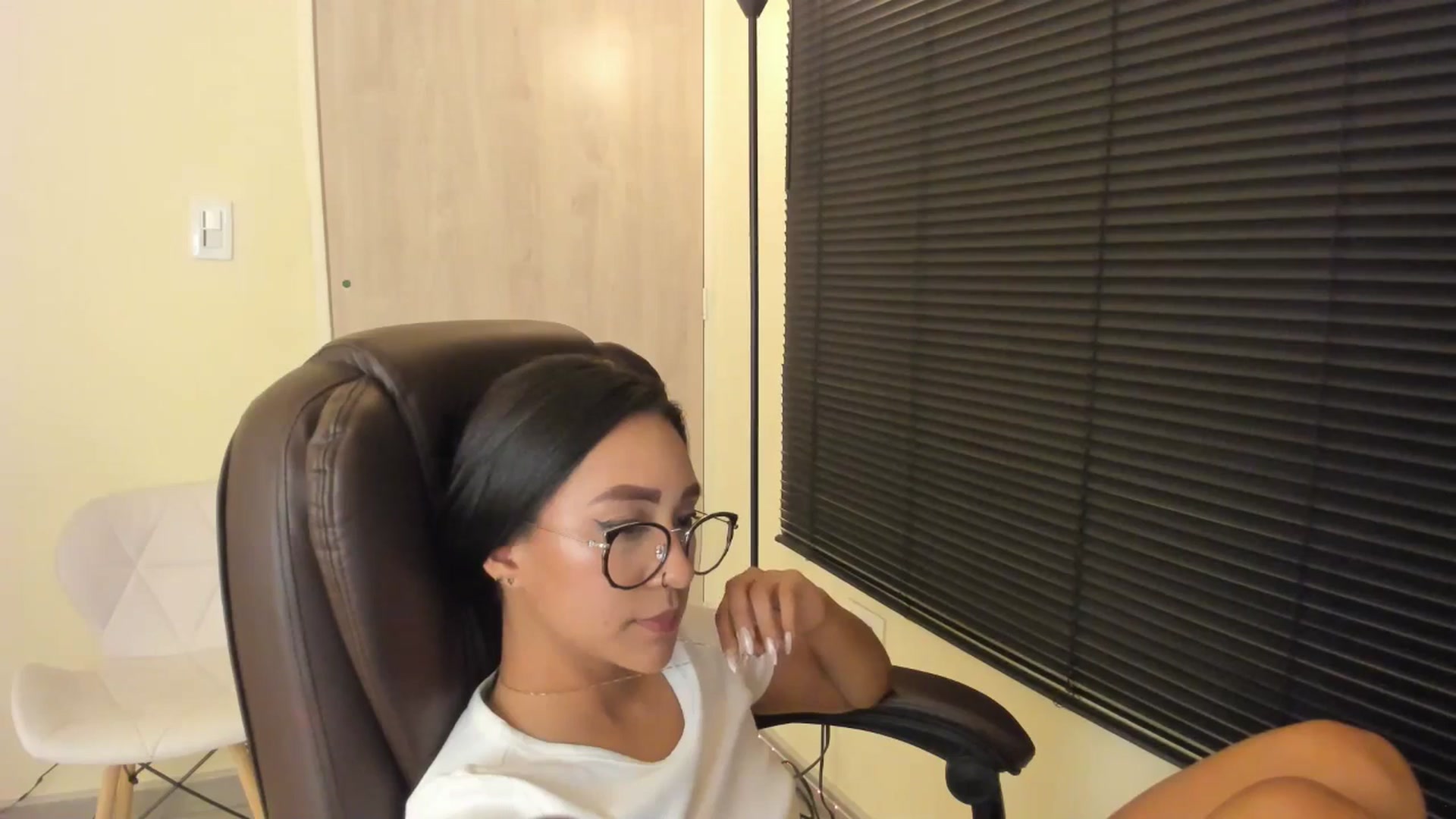 Gallery image thumbnail from Olivialoft's myfreecams stream on, 07/16/2025, 08:06 image 4 of 20