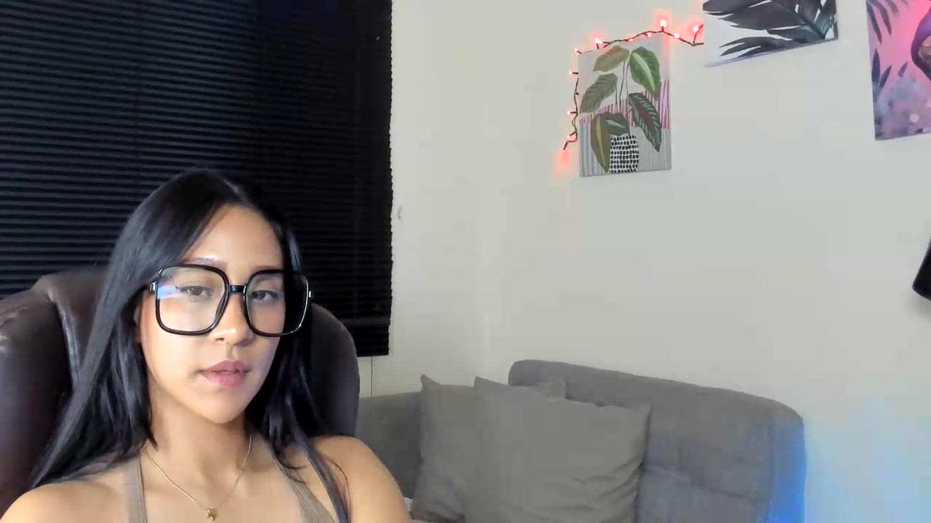 Gallery image thumbnail from Olivialoft's myfreecams stream on, 07/05/2026, 08:49 image 20 of 20