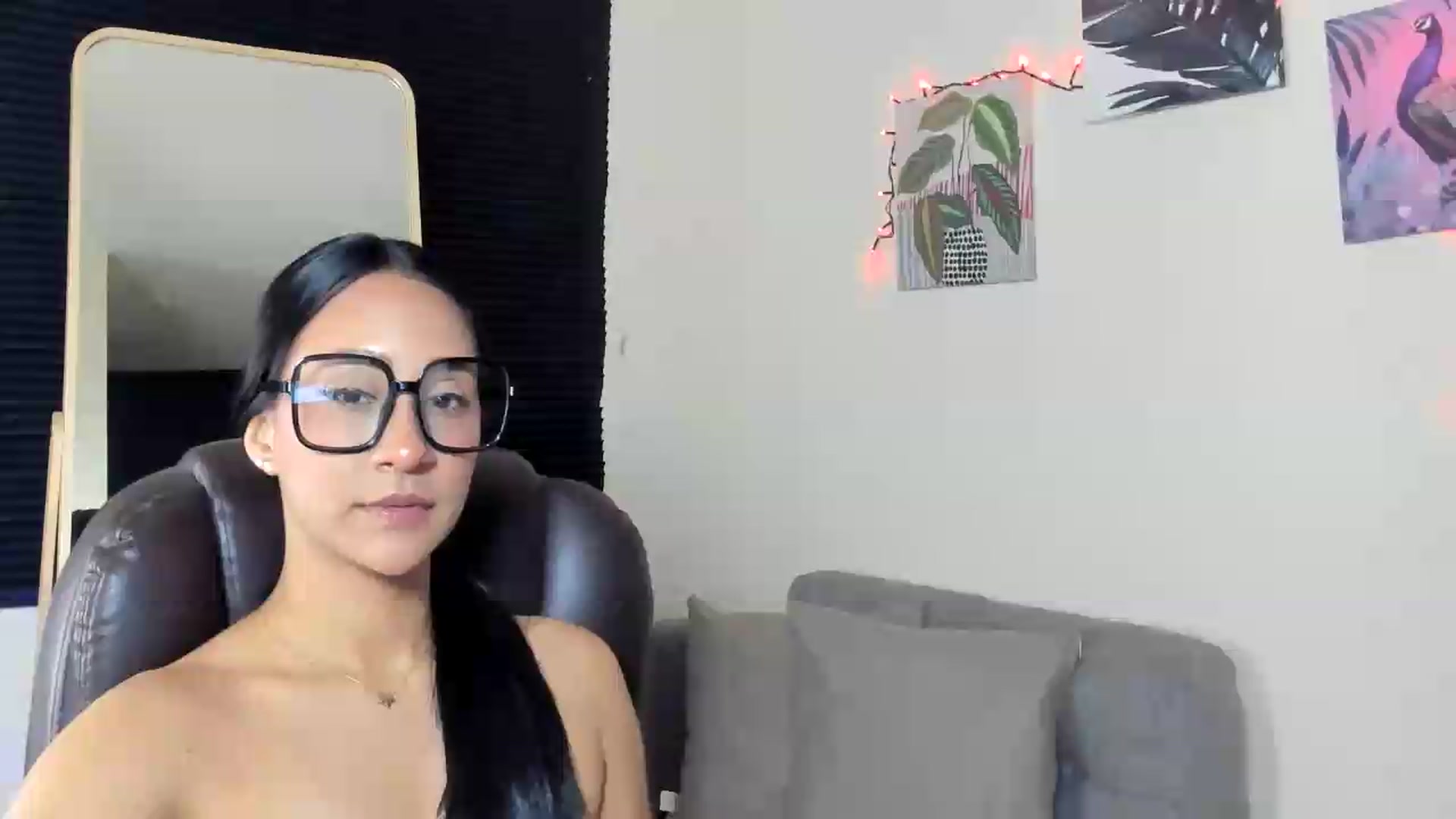 Gallery image thumbnail from Olivialoft's myfreecams stream on, 07/13/2026, 08:42 image 5 of 20