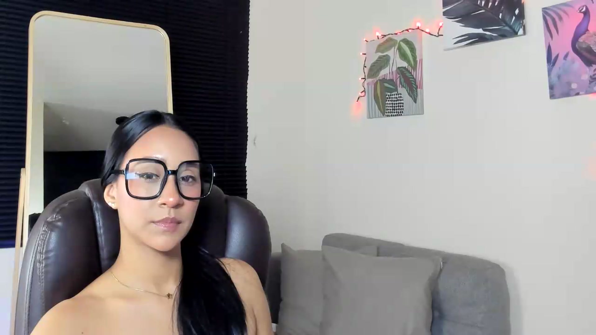 Gallery image thumbnail from Olivialoft's myfreecams stream on, 07/13/2026, 08:42 image 18 of 20