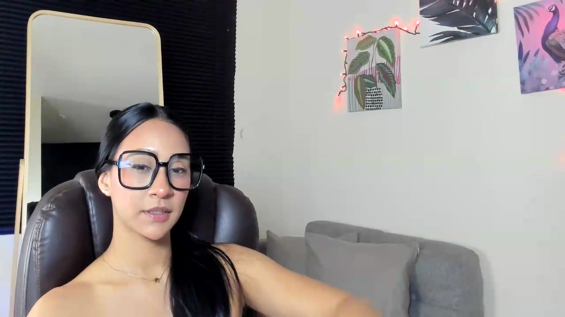 Gallery image thumbnail from Olivialoft's myfreecams stream on, 07/13/2026, 08:42 image 13 of 20