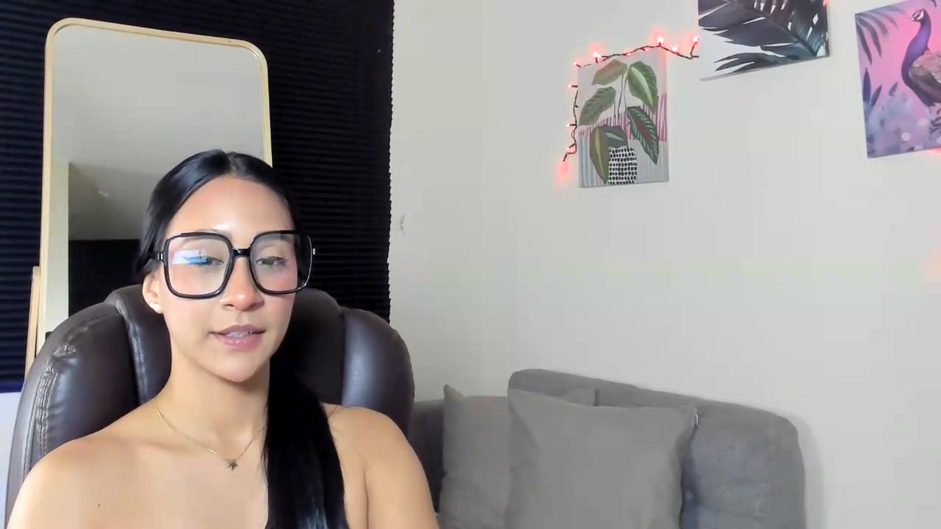 Gallery image thumbnail from Olivialoft's myfreecams stream on, 07/13/2026, 08:42 image 4 of 20