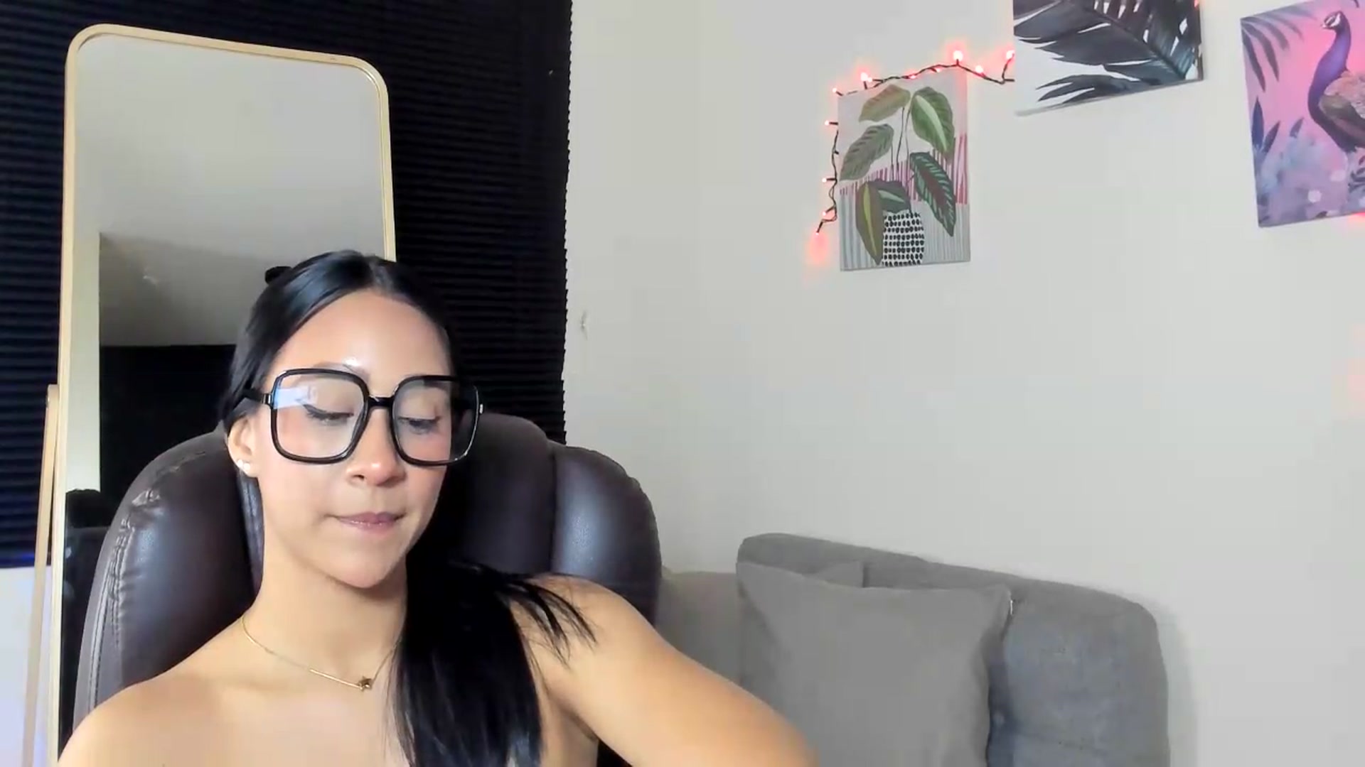 Gallery image thumbnail from Olivialoft's myfreecams stream on, 07/13/2026, 08:42 image 11 of 20