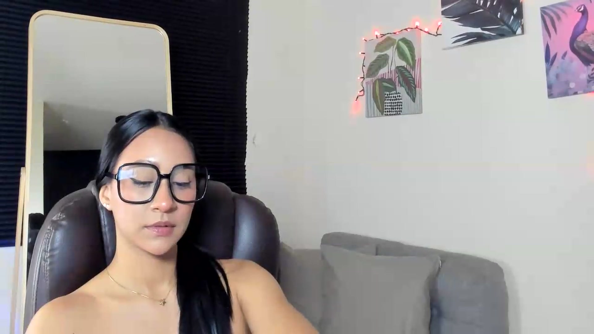 Gallery image thumbnail from Olivialoft's myfreecams stream on, 07/13/2026, 08:42 image 9 of 20
