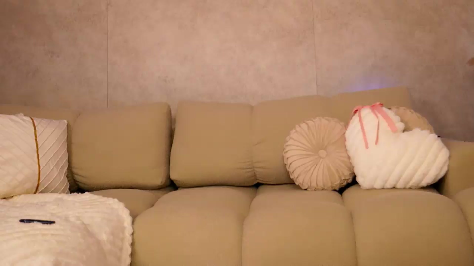 Gallery image thumbnail from OliviasWays's myfreecams stream on, 08/01/2026, 23:30 image 1 of 20