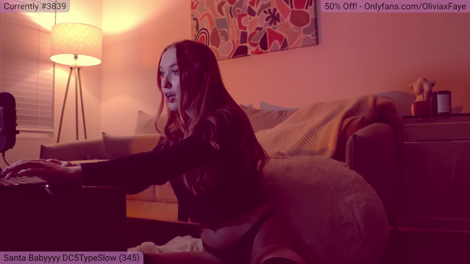 Gallery image thumbnail from OliviaxFaye's myfreecams stream on, 12/03/2022, 06:25 image 5 of 20
