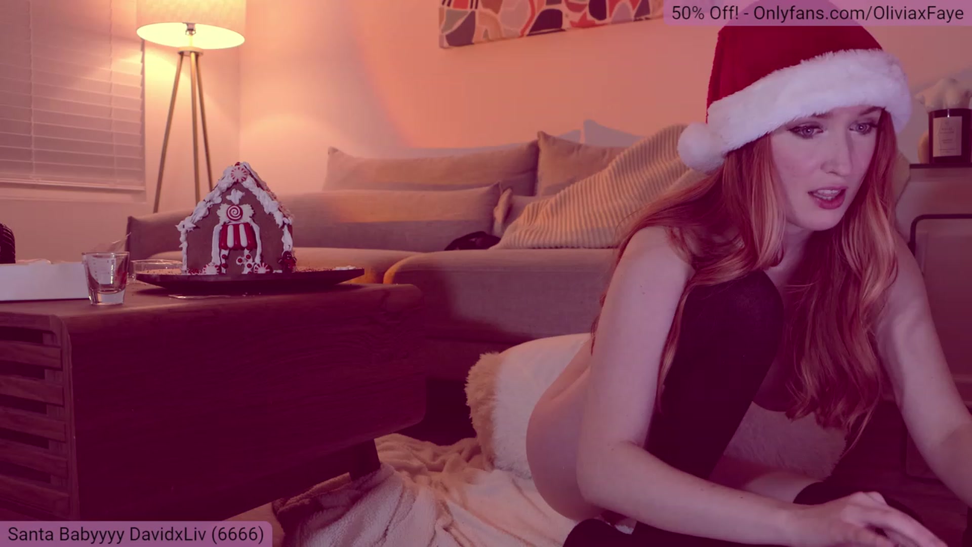 Gallery image thumbnail from OliviaxFaye's myfreecams stream on, 12/10/2022, 04:24 image 17 of 20