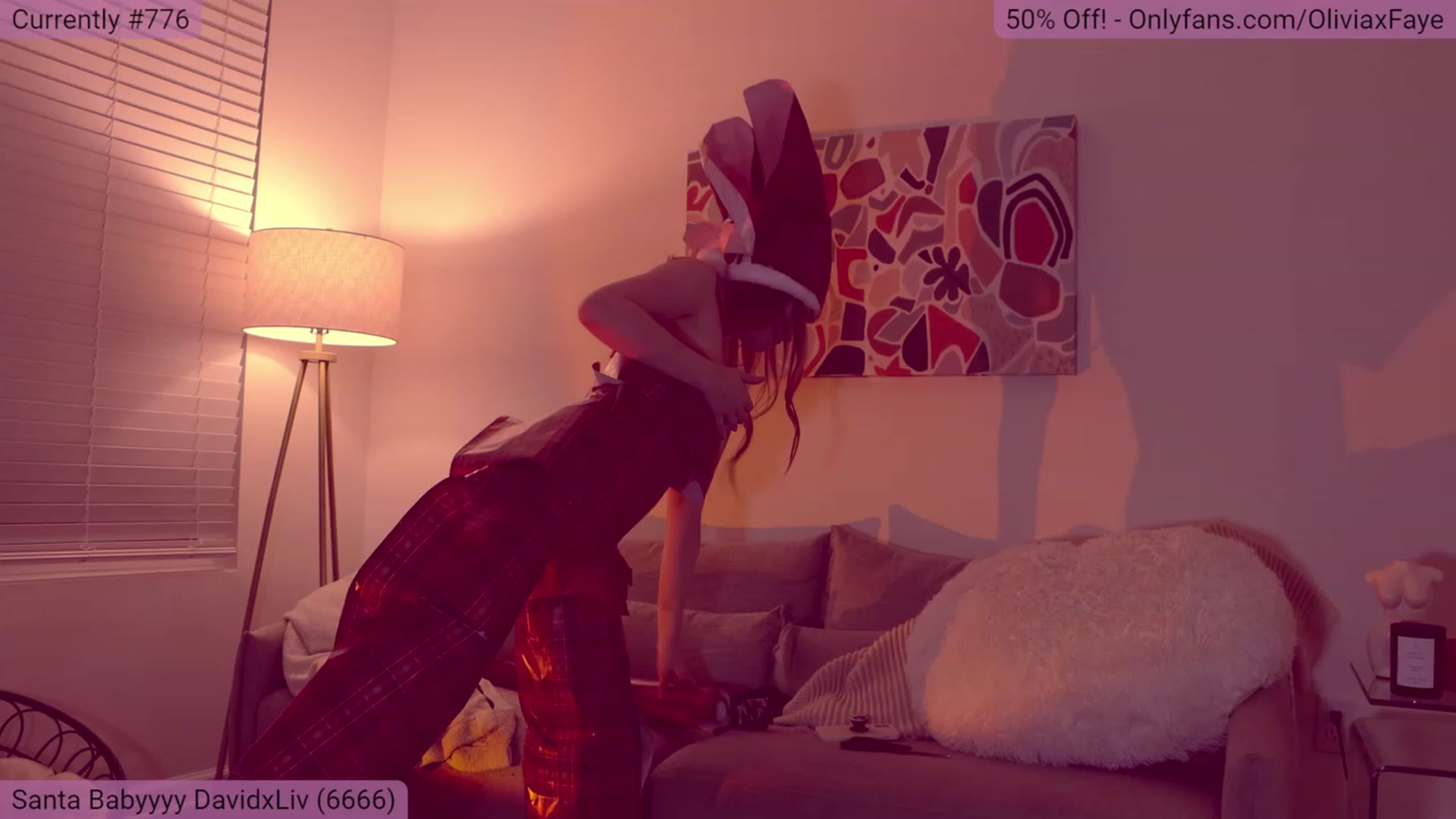 Gallery image thumbnail from OliviaxFaye's myfreecams stream on, 12/10/2022, 05:58 image 4 of 20