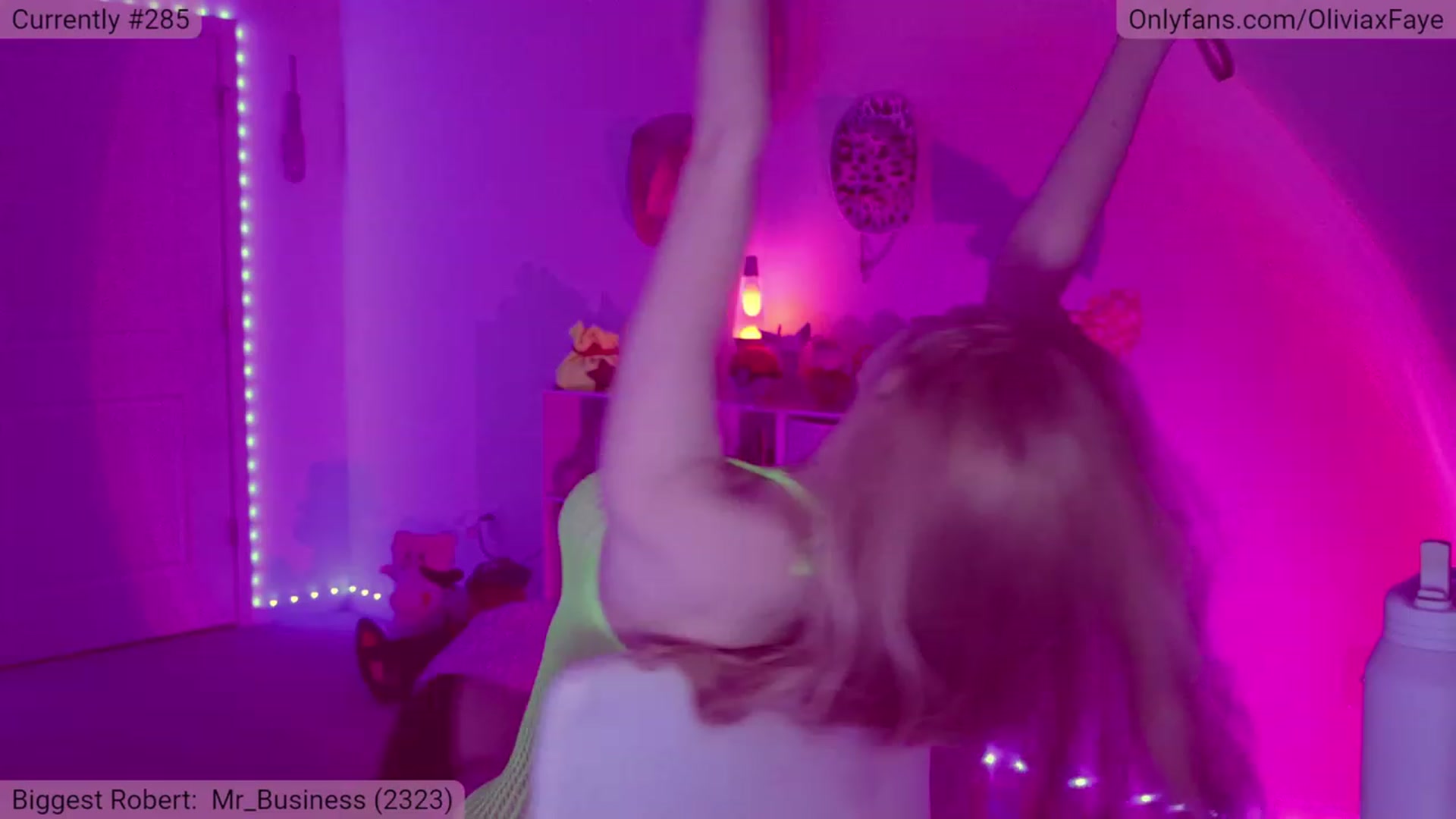 Gallery image thumbnail from OliviaxFaye's myfreecams stream on, 02/02/2023, 06:43 image 10 of 20