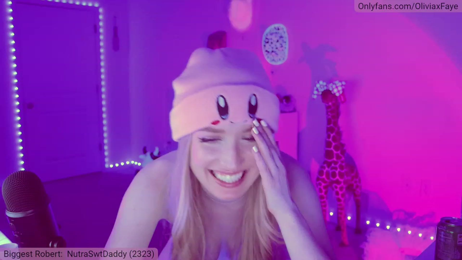 Gallery image thumbnail from OliviaxFaye's myfreecams stream on, 02/04/2023, 06:08 image 19 of 20