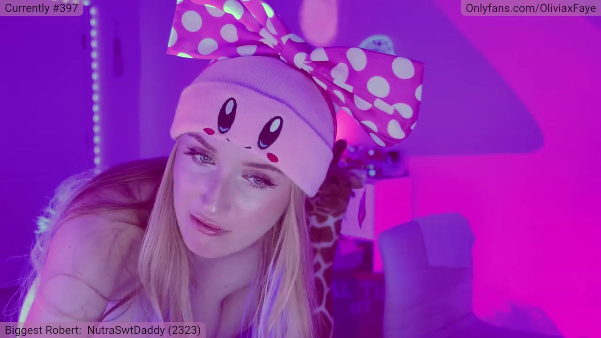 Gallery image thumbnail from OliviaxFaye's myfreecams stream on, 02/04/2023, 06:45 image 9 of 20