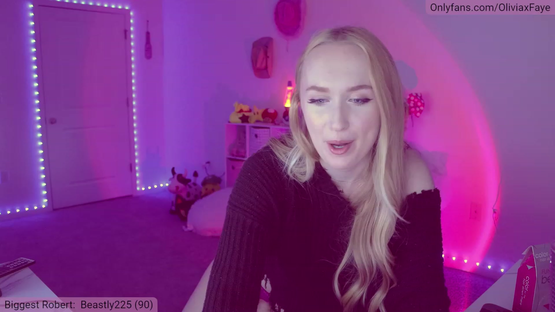 Gallery image thumbnail from OliviaxFaye's myfreecams stream on, 02/16/2023, 24:58 image 12 of 20