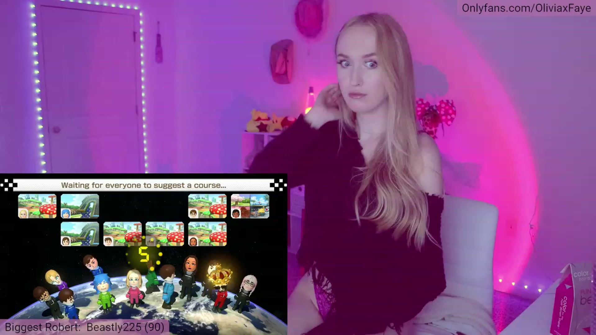 Gallery image thumbnail from OliviaxFaye's myfreecams stream on, 02/16/2023, 24:58 image 8 of 20