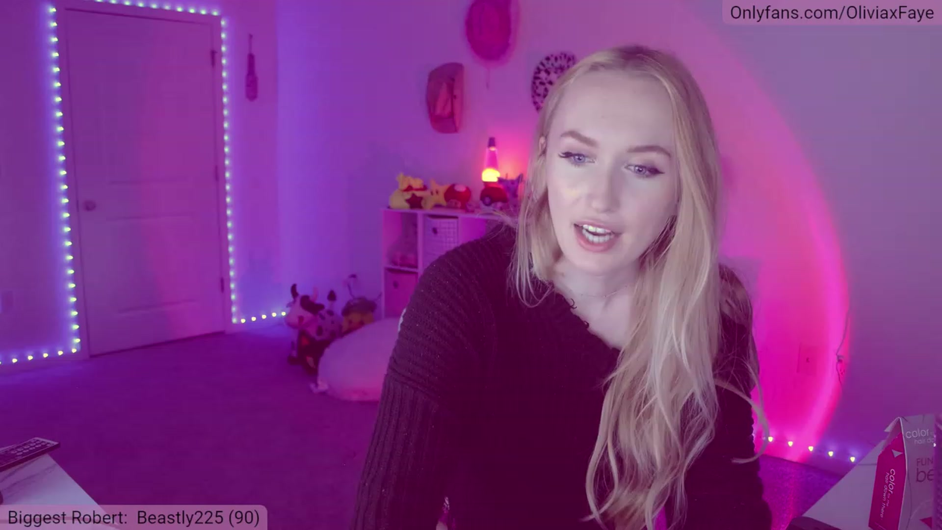 Gallery image thumbnail from OliviaxFaye's myfreecams stream on, 02/16/2023, 24:58 image 7 of 20
