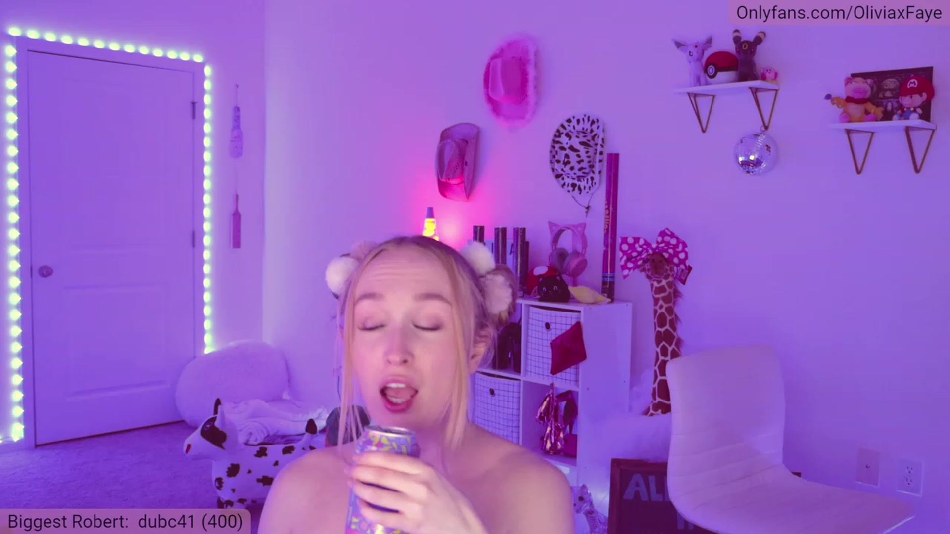 Gallery image thumbnail from OliviaxFaye's myfreecams stream on, 04/01/2023, 06:07 image 5 of 20