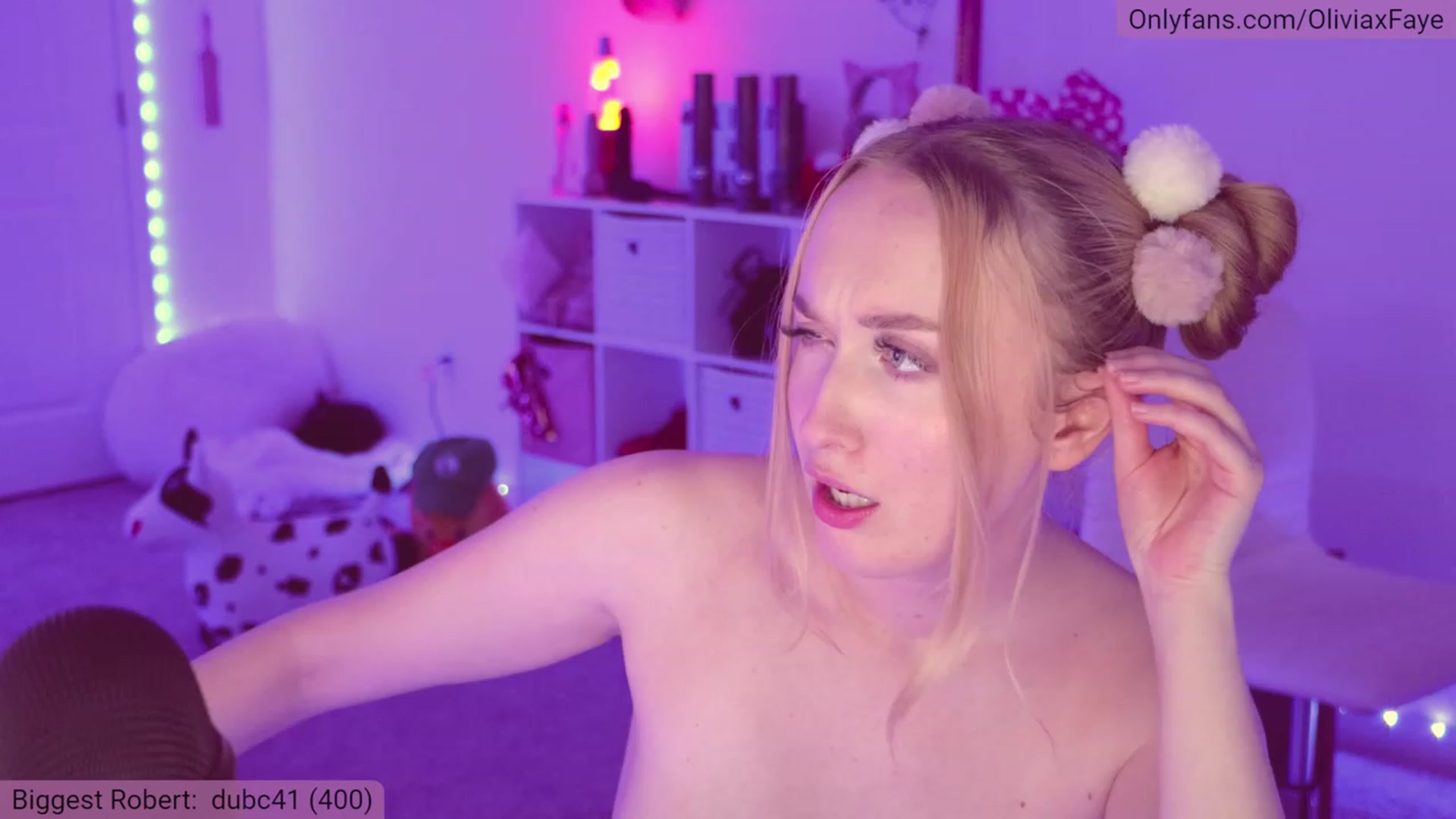 Gallery image thumbnail from OliviaxFaye's myfreecams stream on, 04/01/2023, 06:07 image 8 of 20
