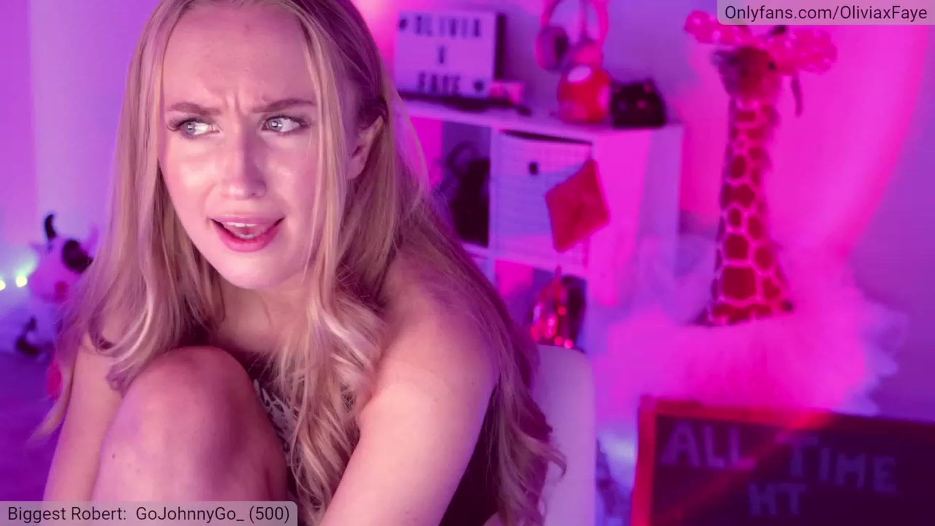 Gallery image thumbnail from OliviaxFaye's myfreecams stream on, 05/06/2023, 02:27 image 11 of 20