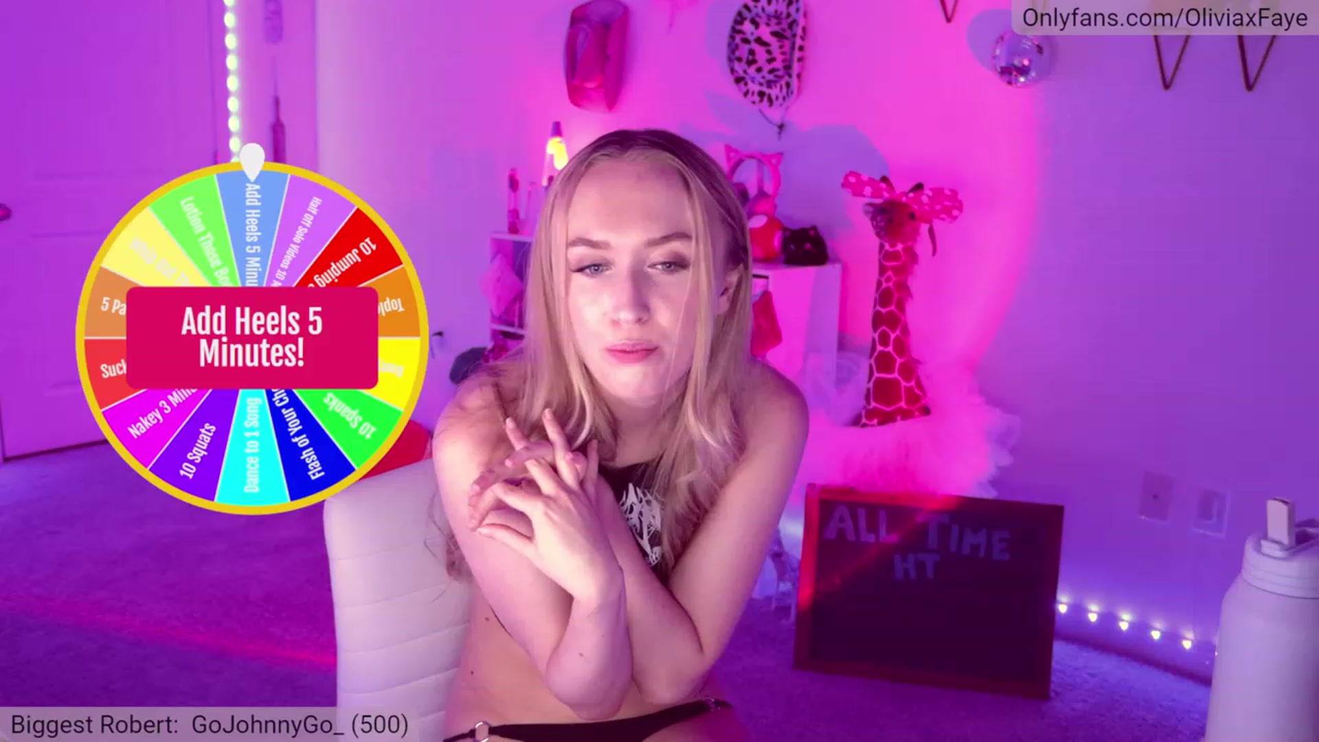 Gallery image thumbnail from OliviaxFaye's myfreecams stream on, 05/06/2023, 02:27 image 16 of 20