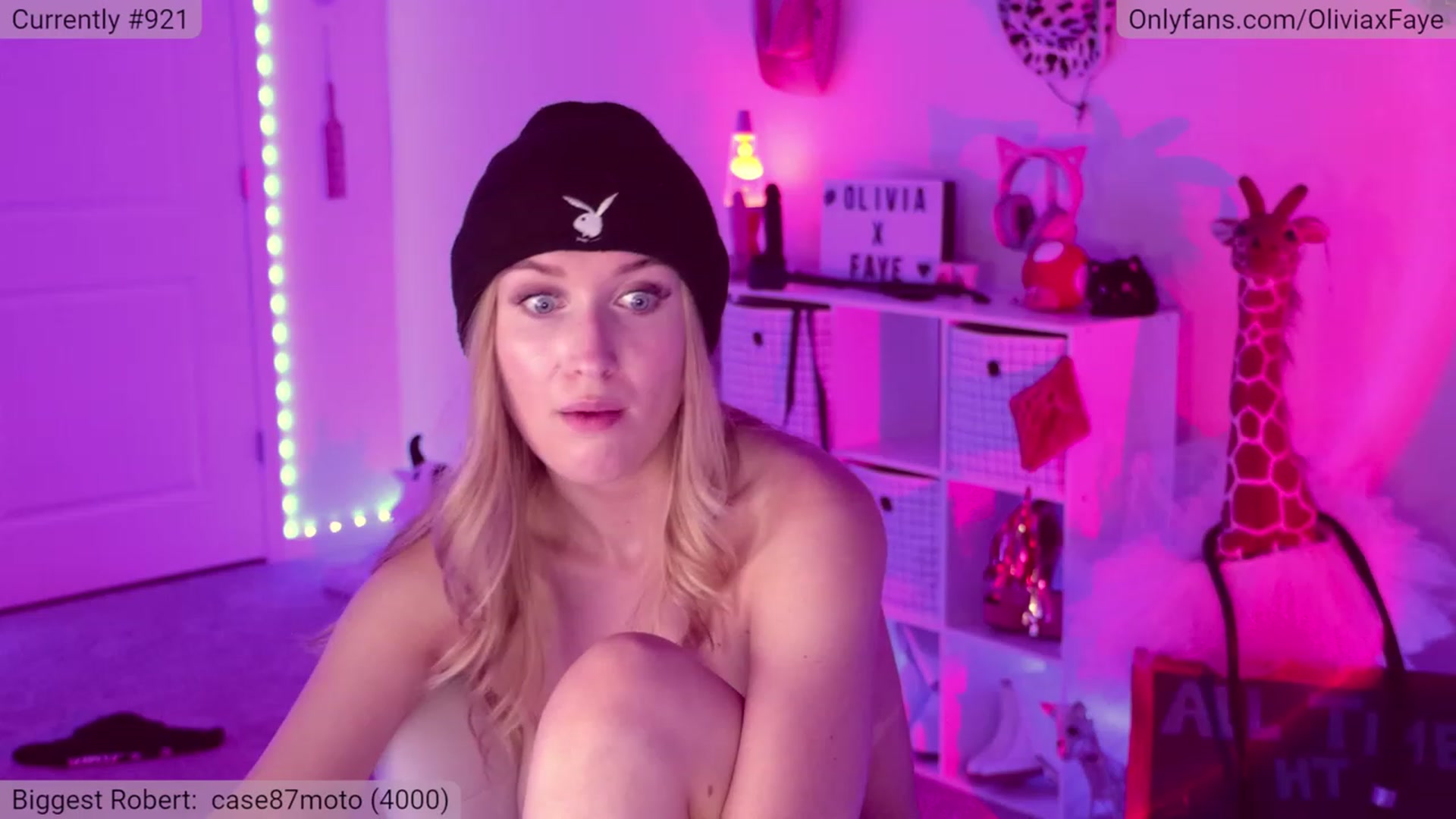 Gallery image thumbnail from OliviaxFaye's myfreecams stream on, 05/06/2023, 04:38 image 7 of 20