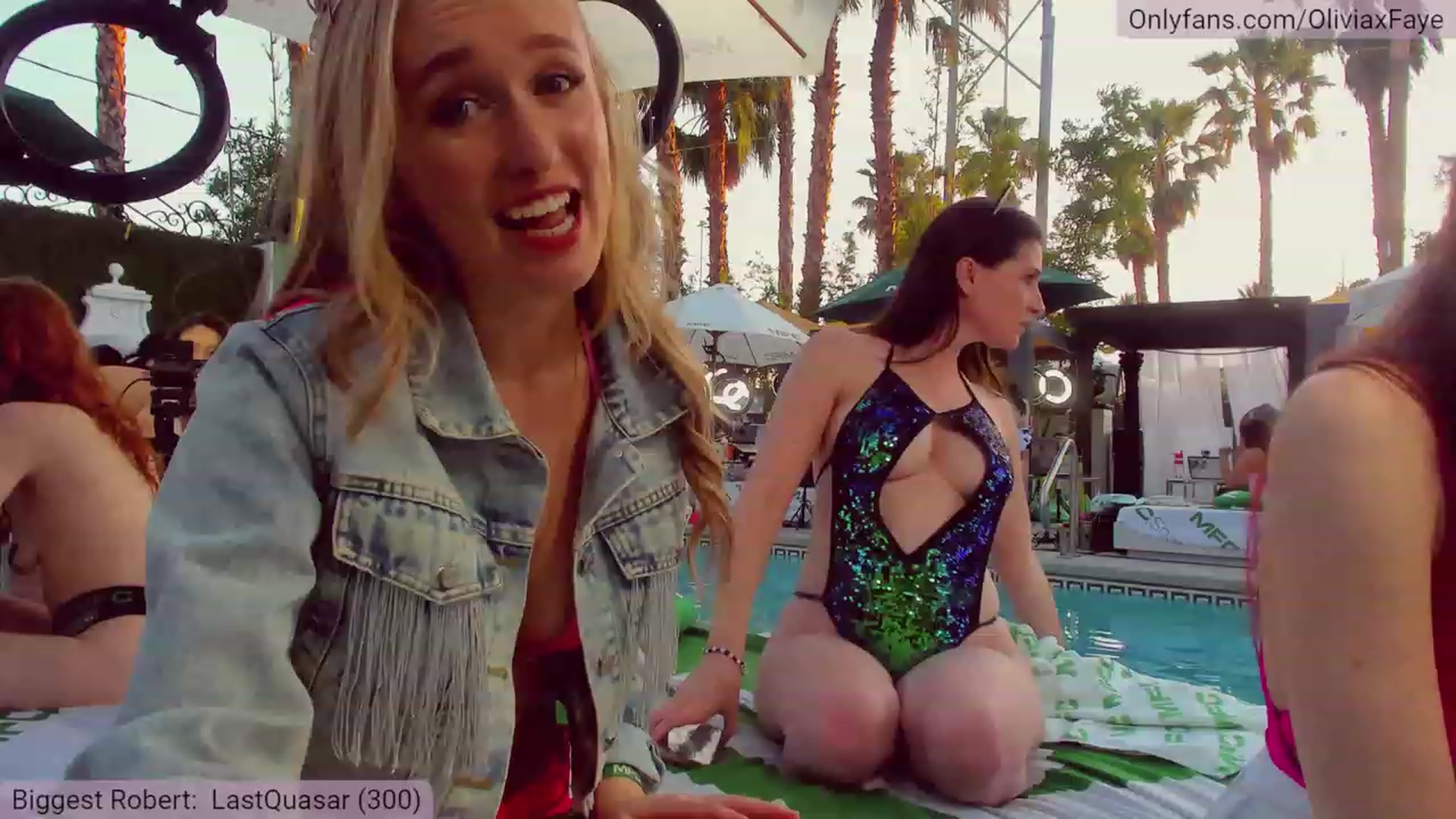 Gallery image thumbnail from OliviaxFaye's myfreecams stream on, 05/24/2023, 02:44 image 7 of 20