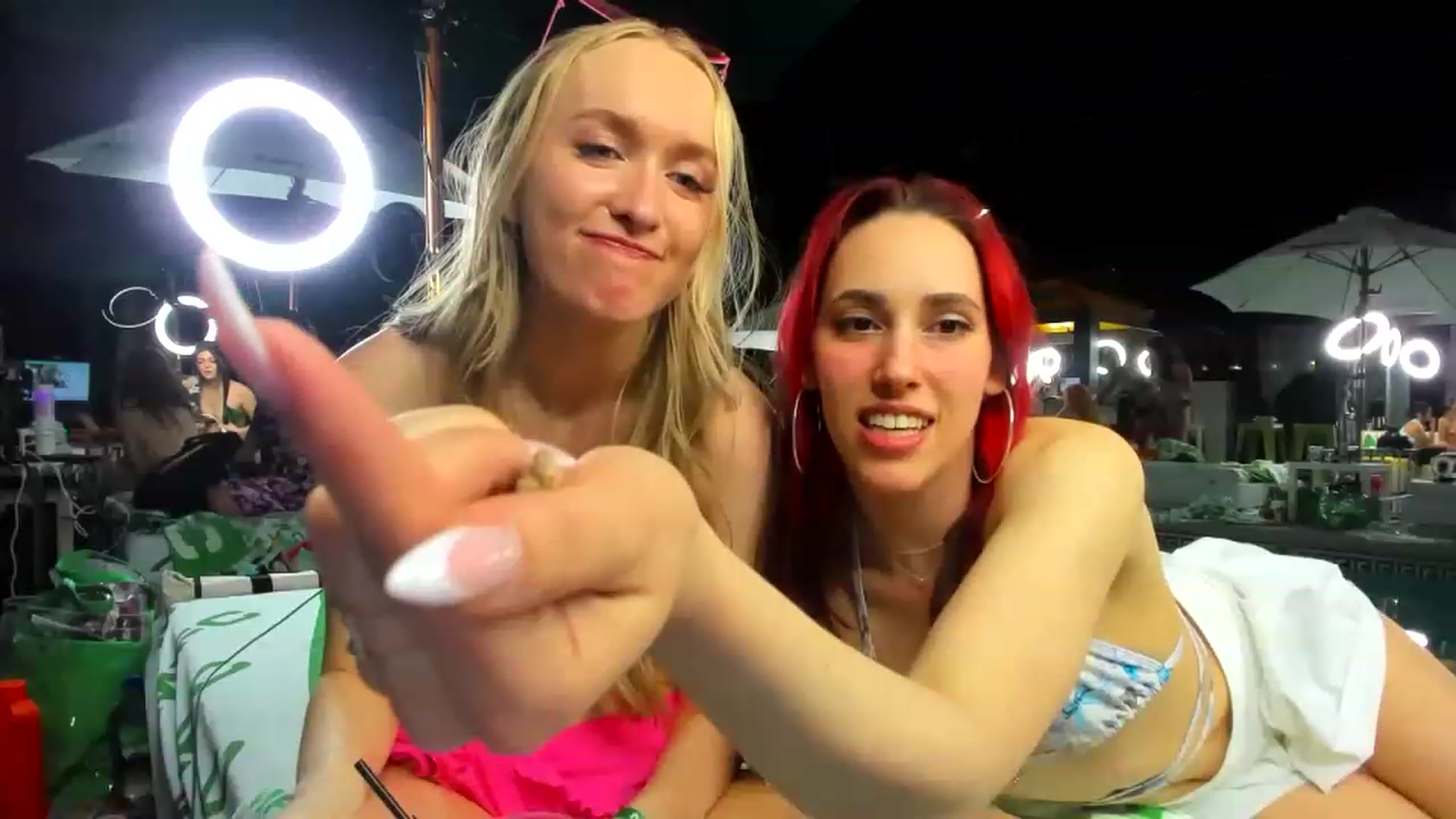 Gallery image thumbnail from OliviaxFaye's myfreecams stream on, 05/24/2023, 06:29 image 8 of 20