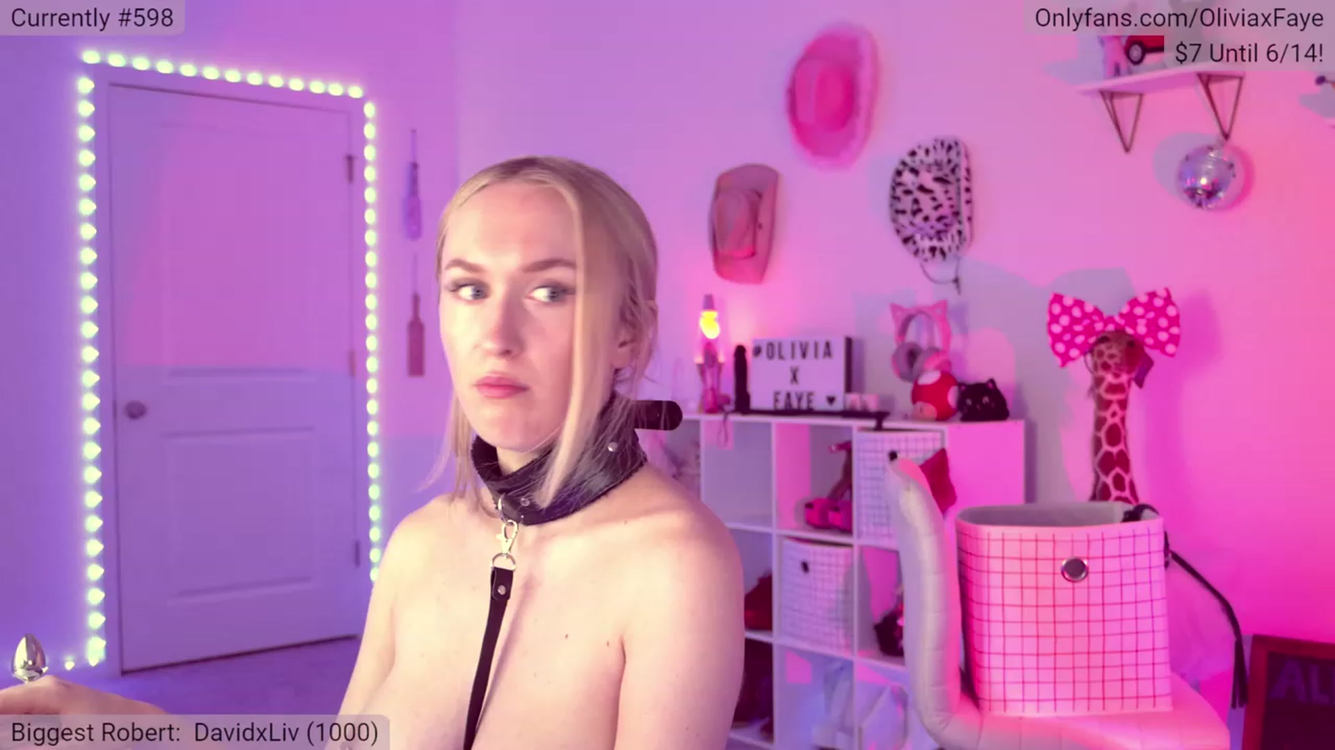 Gallery image thumbnail from OliviaxFaye's myfreecams stream on, 06/10/2023, 02:53 image 12 of 20