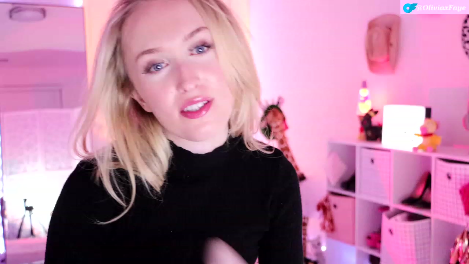 Gallery image thumbnail from OliviaxFaye's myfreecams stream on, 11/09/2023, 06:15 image 5 of 20