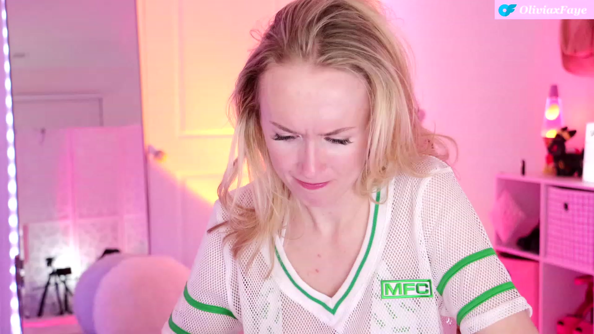 Gallery image thumbnail from OliviaxFaye's myfreecams stream on, 11/10/2023, 05:57 image 14 of 20