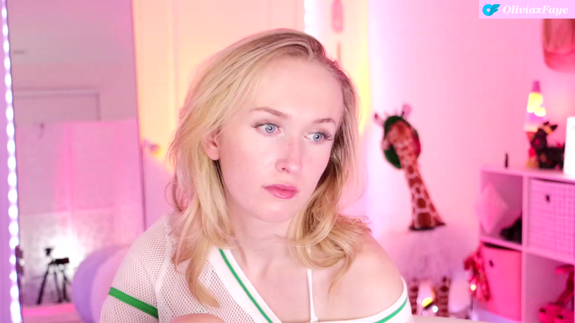 Gallery image thumbnail from OliviaxFaye's myfreecams stream on, 11/10/2023, 05:57 image 19 of 20