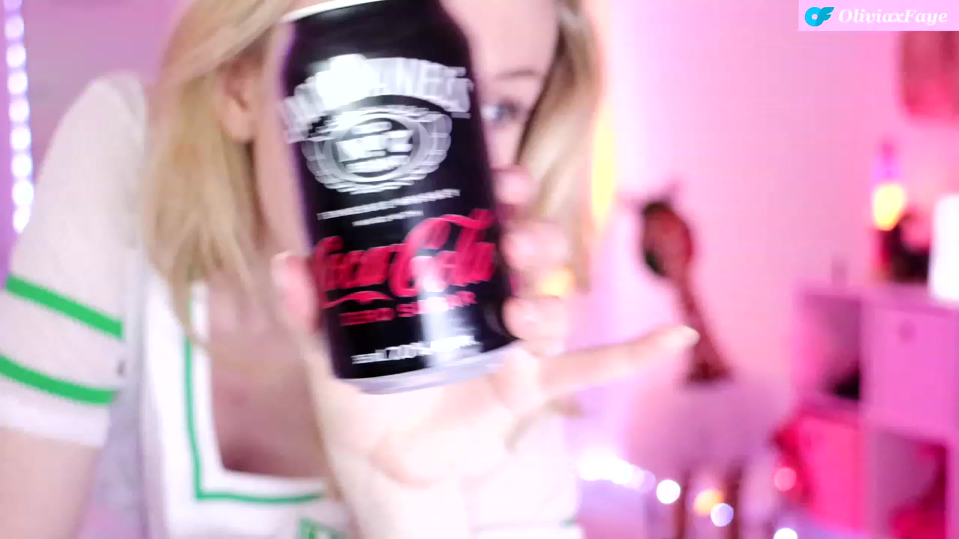 Gallery image thumbnail from OliviaxFaye's myfreecams stream on, 11/10/2023, 05:57 image 13 of 20
