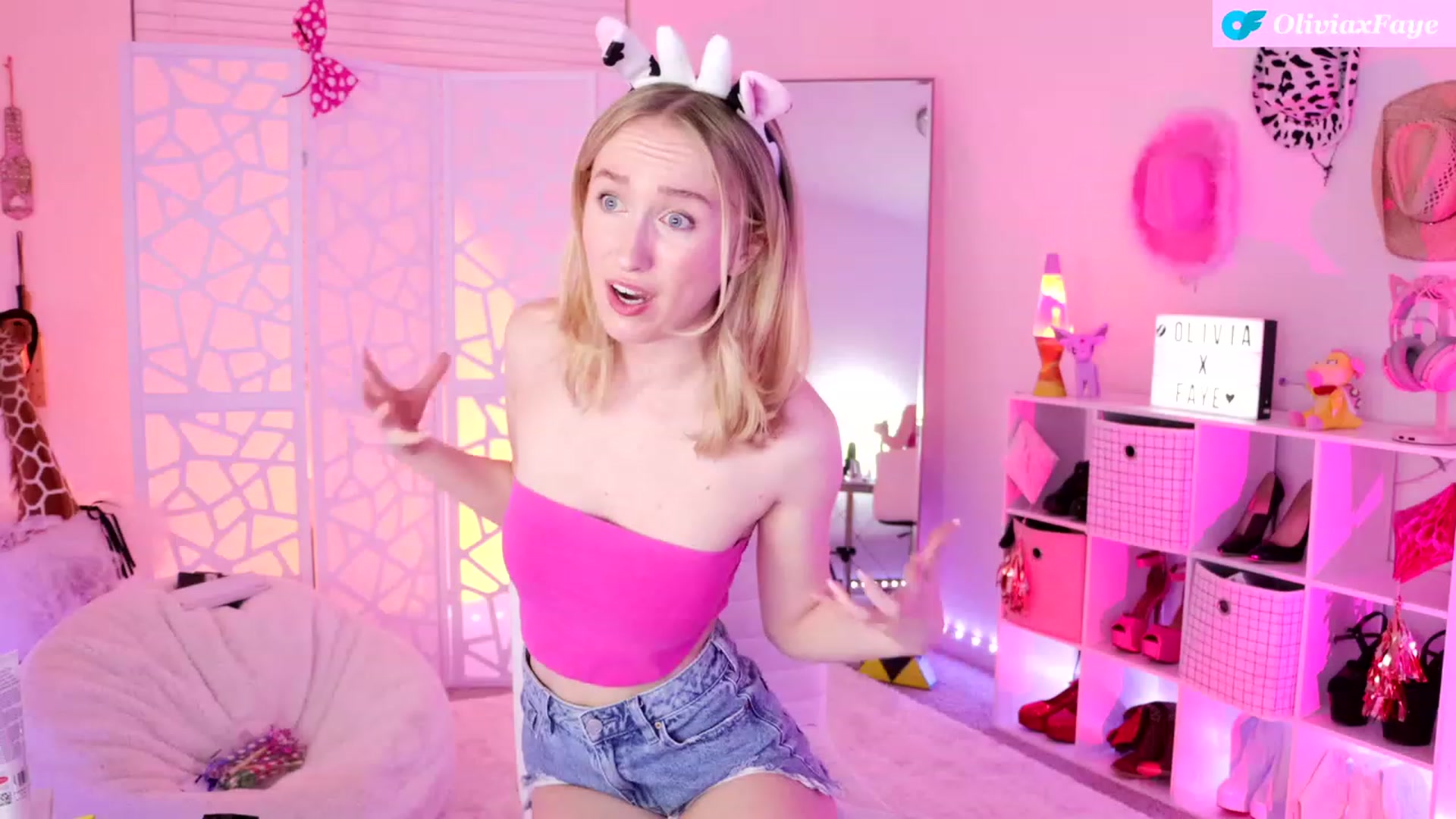 Gallery image thumbnail from OliviaxFaye's myfreecams stream on, 02/02/2024, 02:56 image 17 of 20