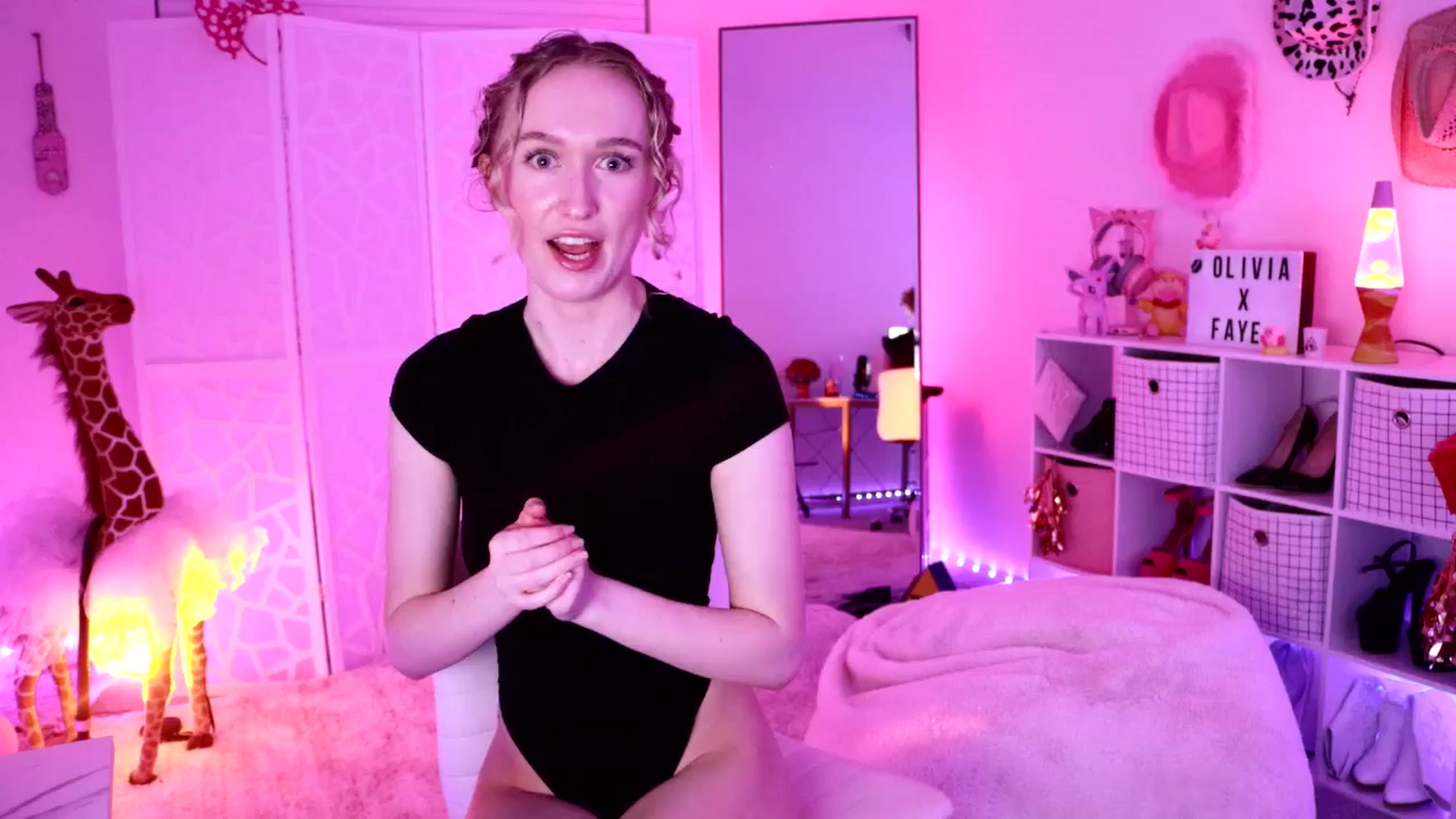 Gallery image thumbnail from OliviaxFaye's myfreecams stream on, 03/30/2024, 03:02 image 1 of 20