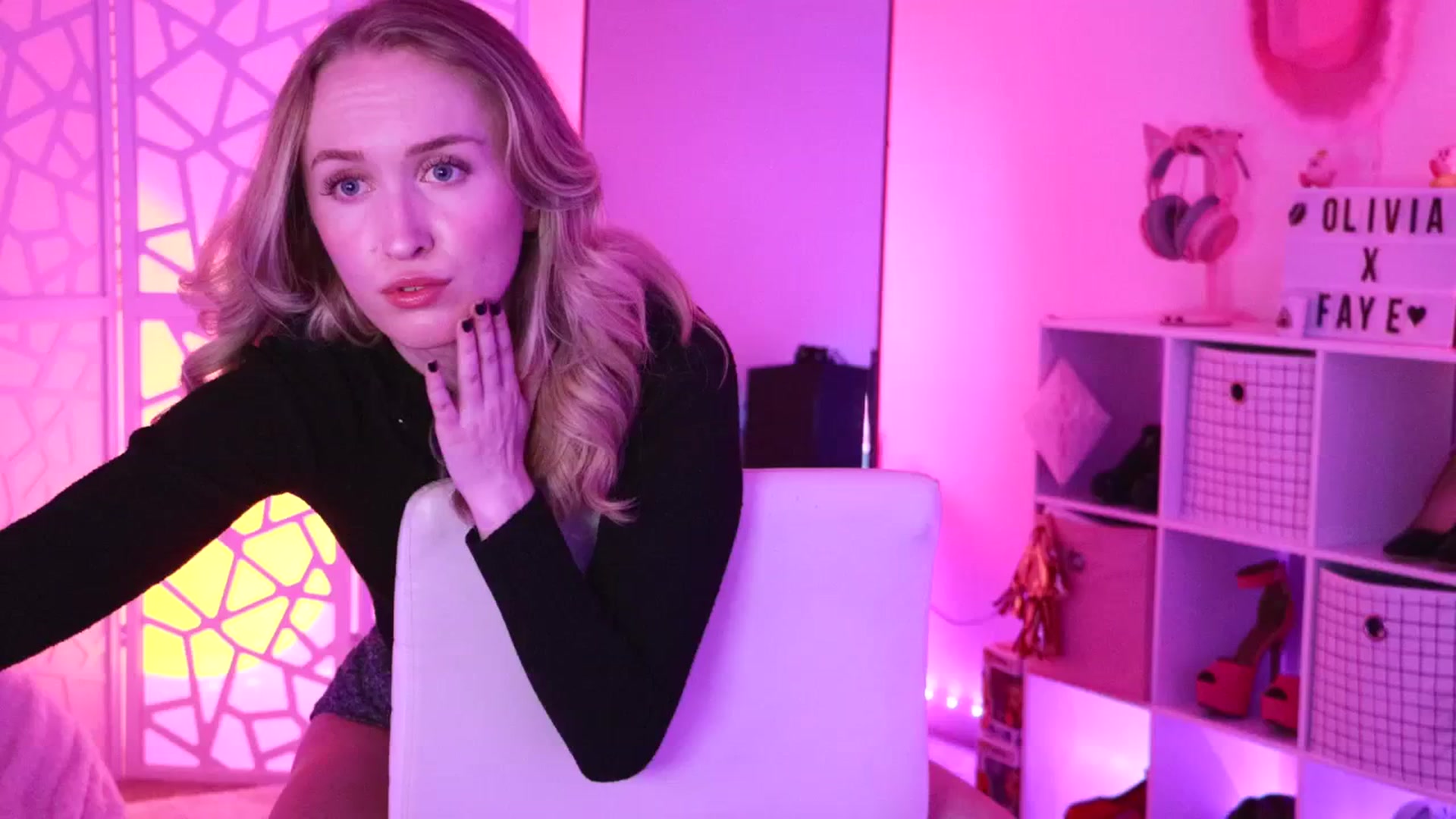 Gallery image thumbnail from OliviaxFaye's myfreecams stream on, 06/21/2024, 04:02 image 11 of 20