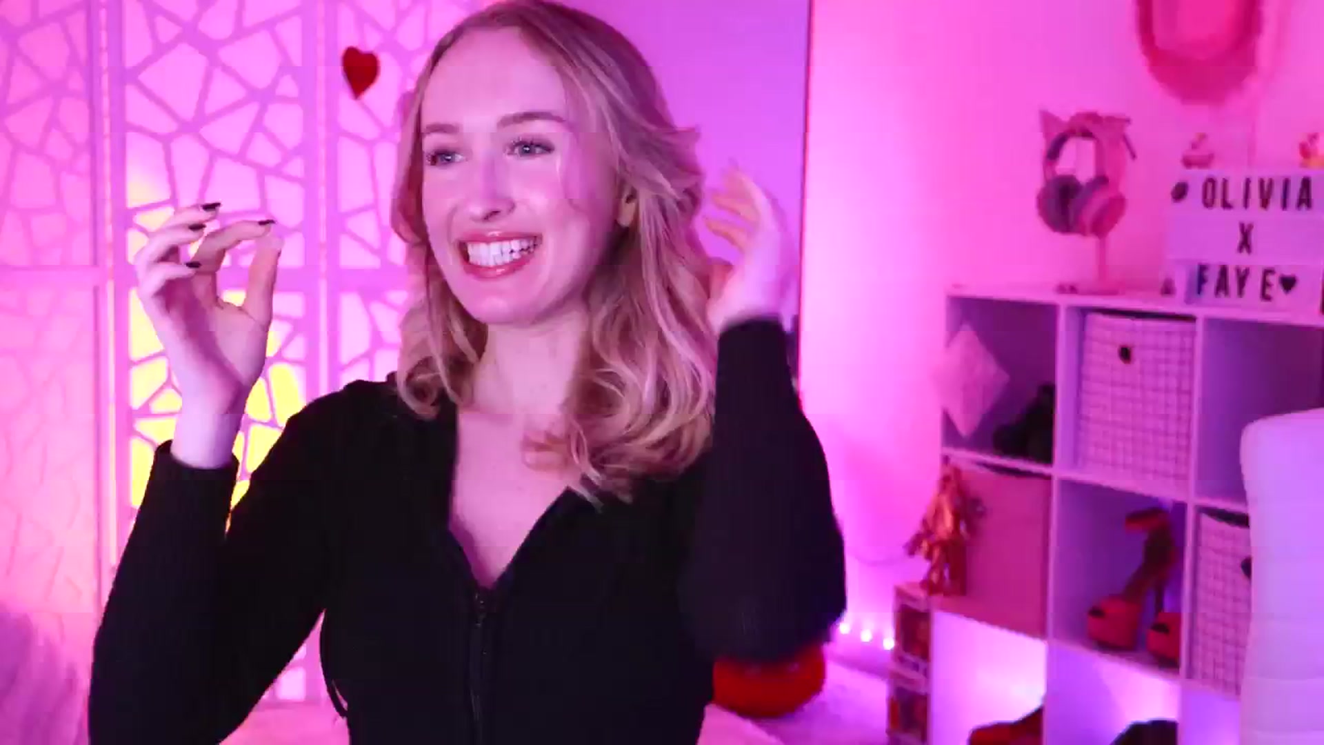Gallery image thumbnail from OliviaxFaye's myfreecams stream on, 06/21/2024, 04:02 image 12 of 20