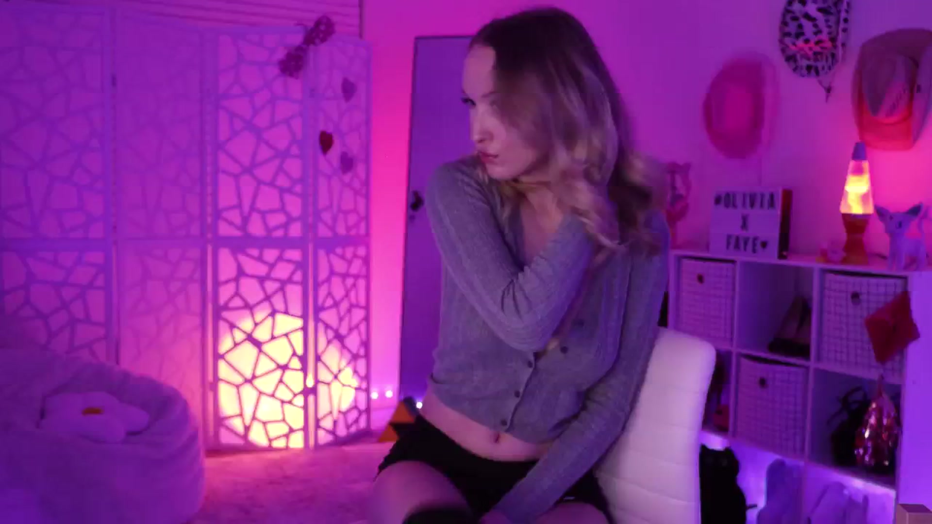 Gallery image thumbnail from OliviaxFaye's myfreecams stream on, 08/01/2024, 02:11 image 5 of 20
