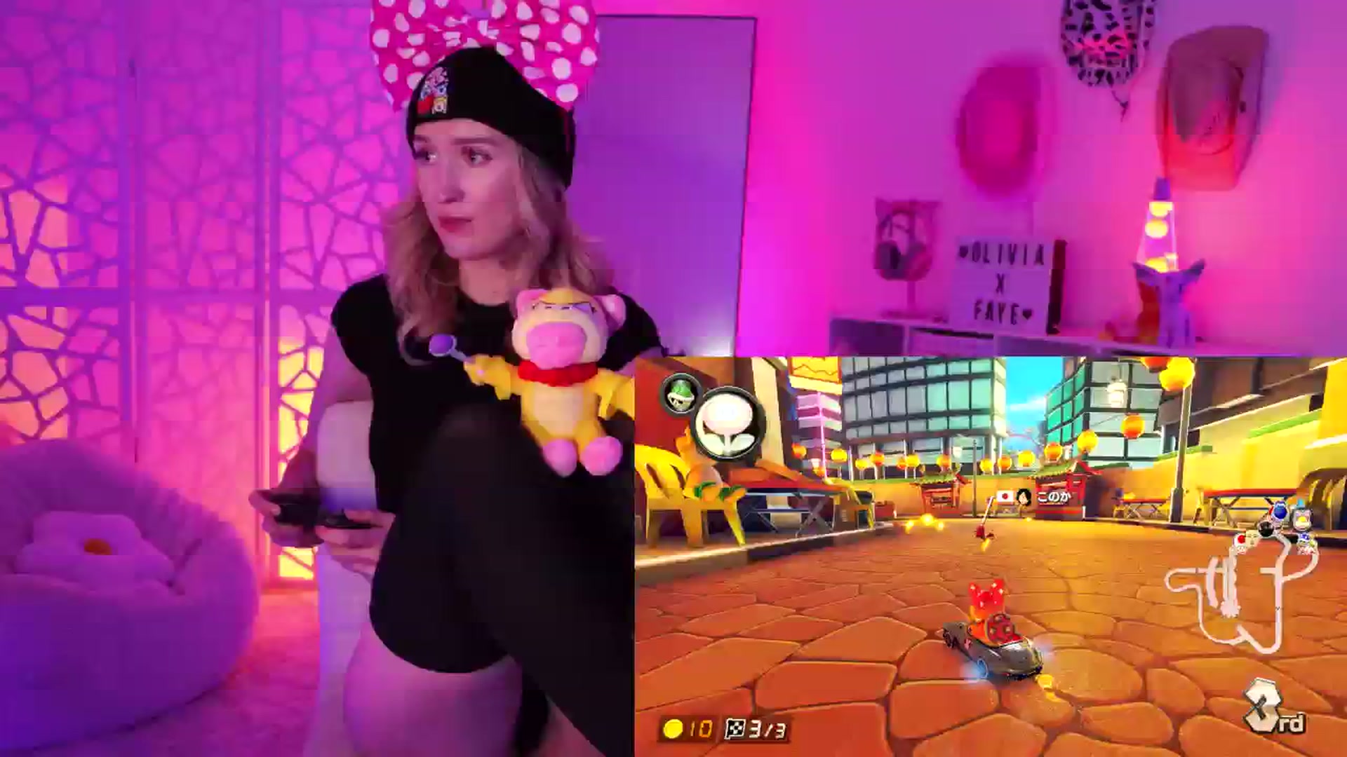 Gallery image thumbnail from OliviaxFaye's myfreecams stream on, 08/11/2024, 04:11 image 1 of 20