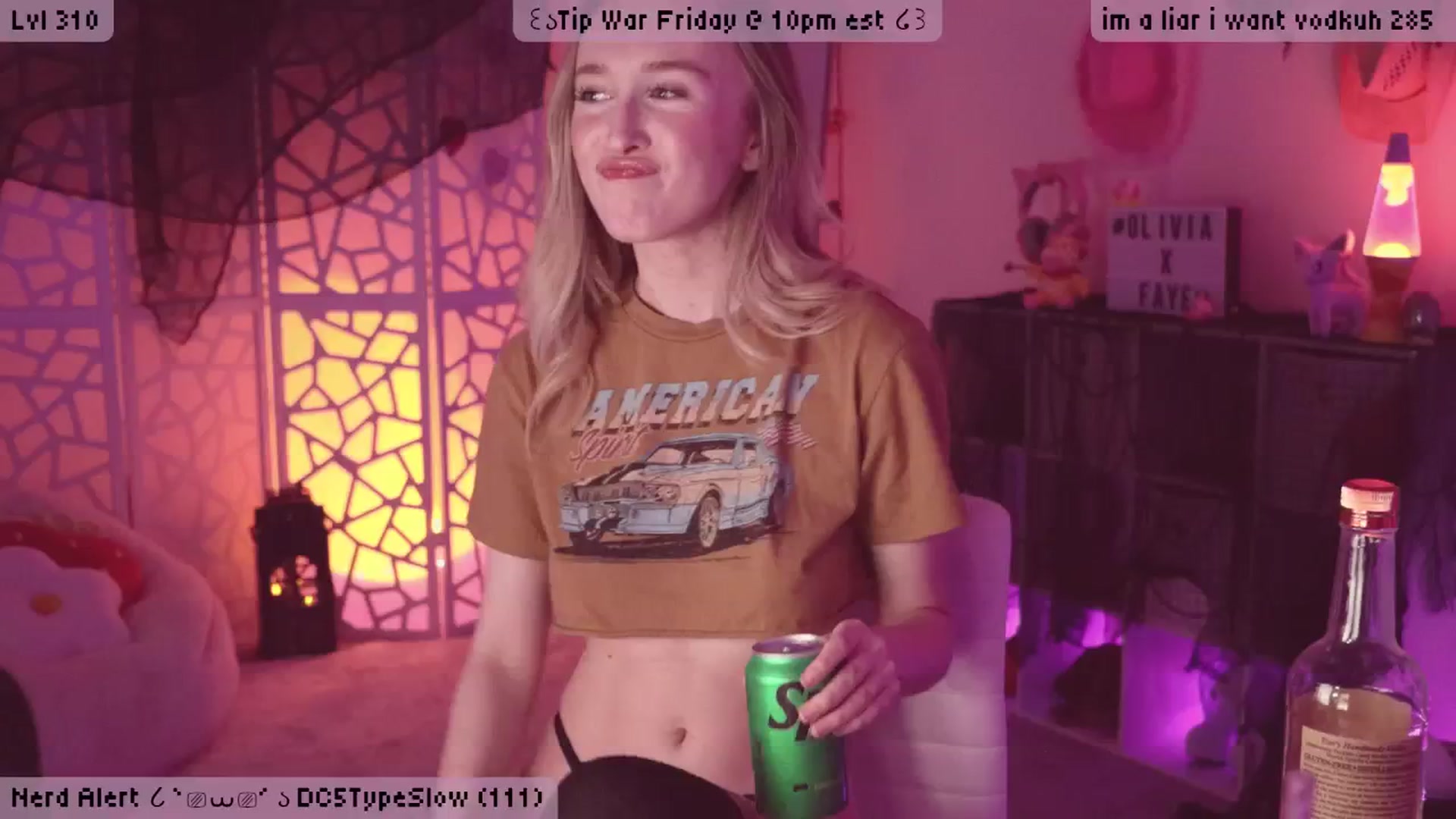 Gallery image thumbnail from OliviaxFaye's myfreecams stream on, 10/16/2024, 02:59 image 3 of 20