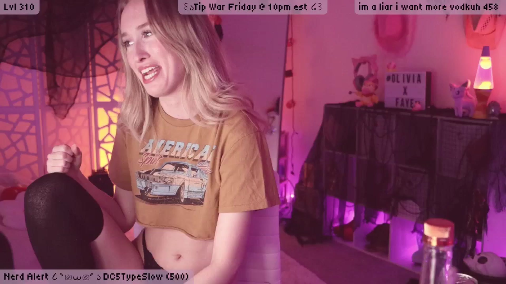 Gallery image thumbnail from OliviaxFaye's myfreecams stream on, 10/16/2024, 04:07 image 20 of 20