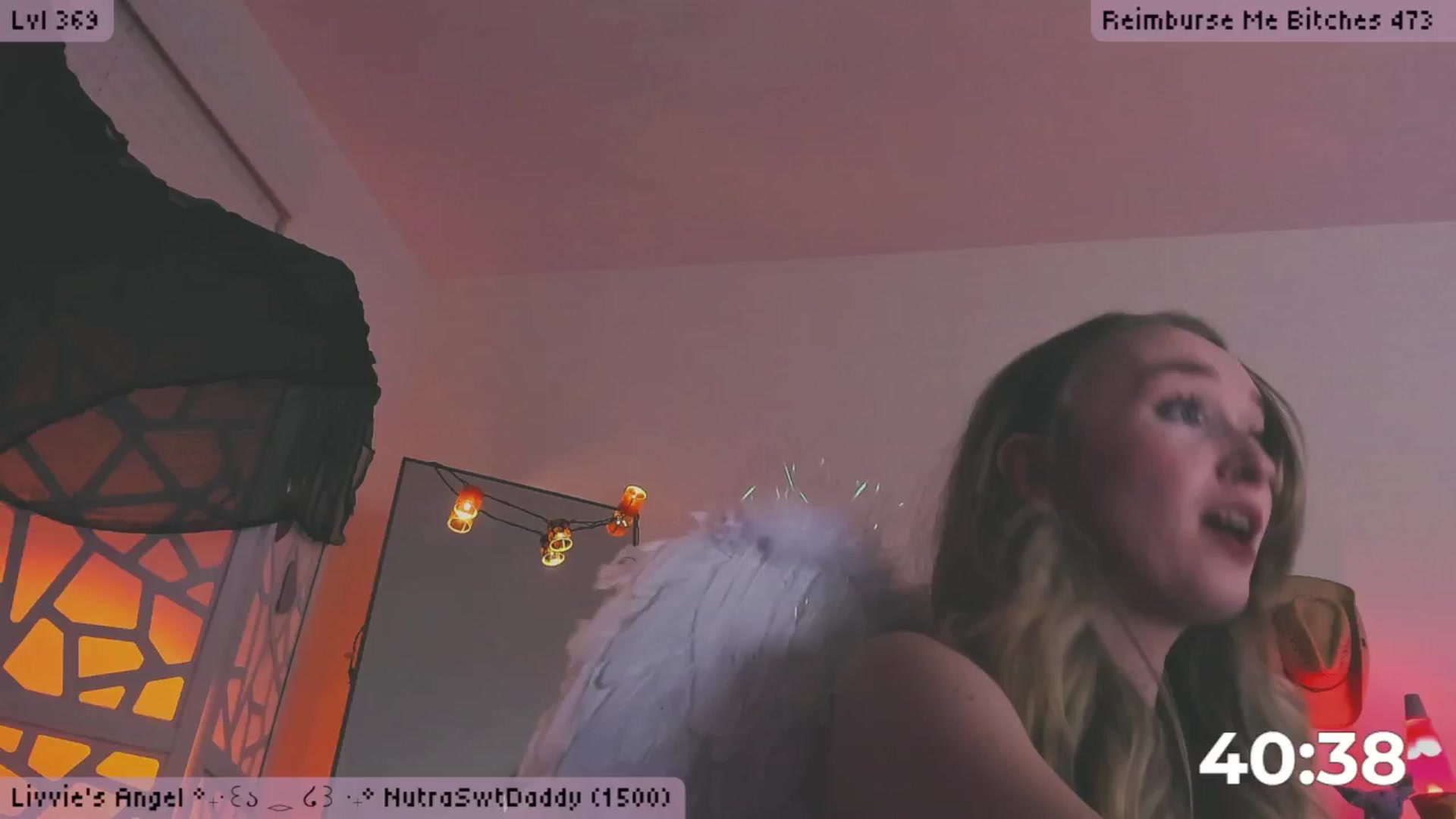 Gallery image thumbnail from OliviaxFaye's myfreecams stream on, 10/19/2024, 03:08 image 9 of 20