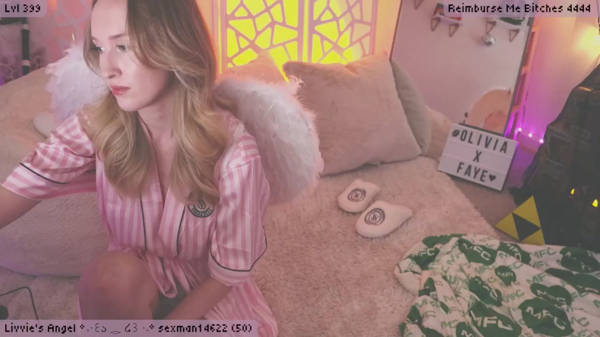 Gallery image thumbnail from OliviaxFaye's myfreecams stream on, 10/19/2024, 03:08 image 4 of 20