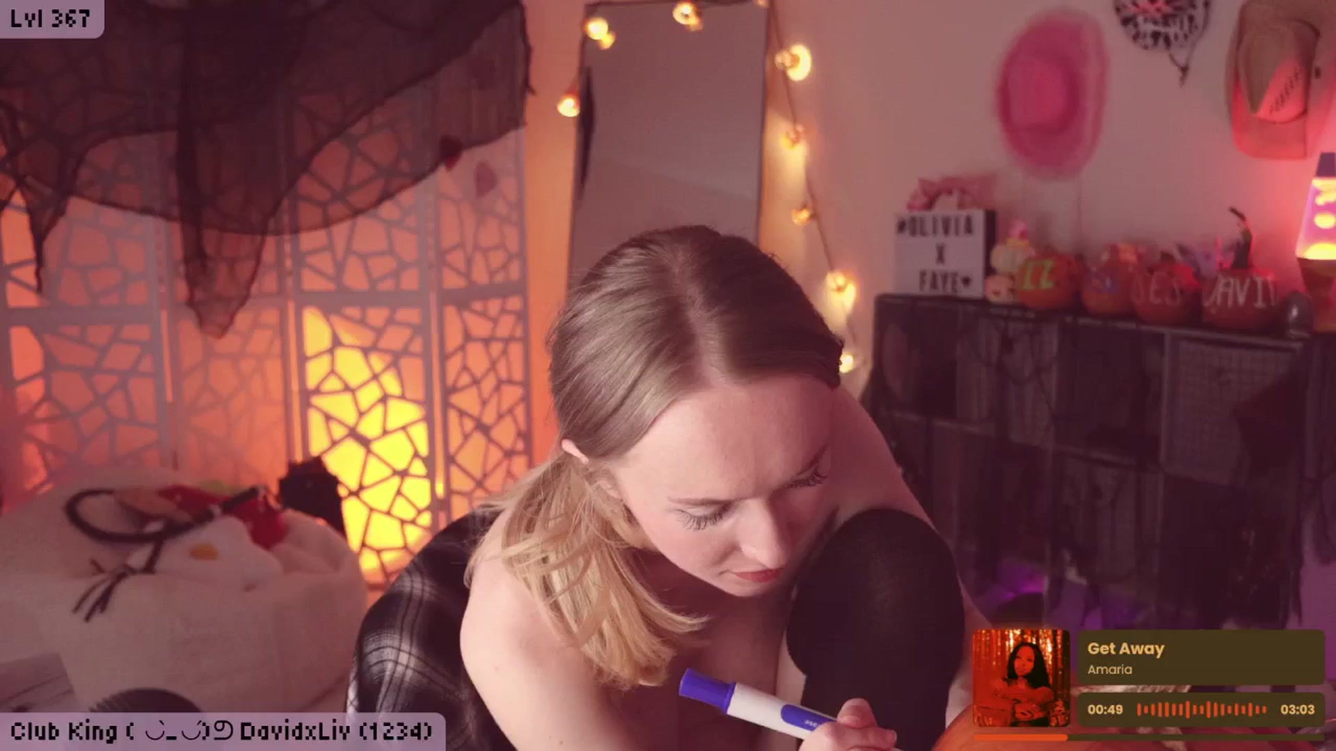 Gallery image thumbnail from OliviaxFaye's myfreecams stream on, 10/31/2024, 06:26 image 7 of 20