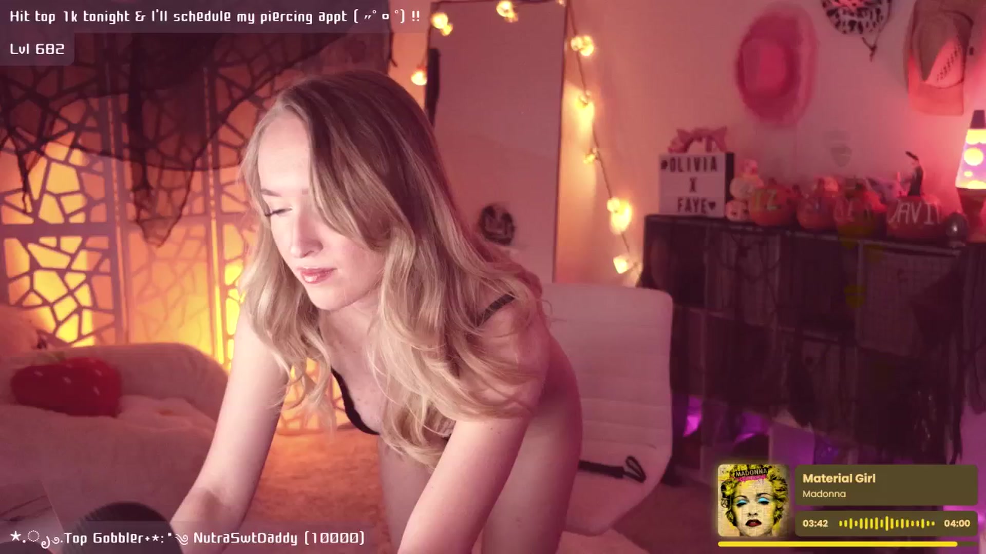 Gallery image thumbnail from OliviaxFaye's myfreecams stream on, 11/05/2024, 04:30 image 12 of 20