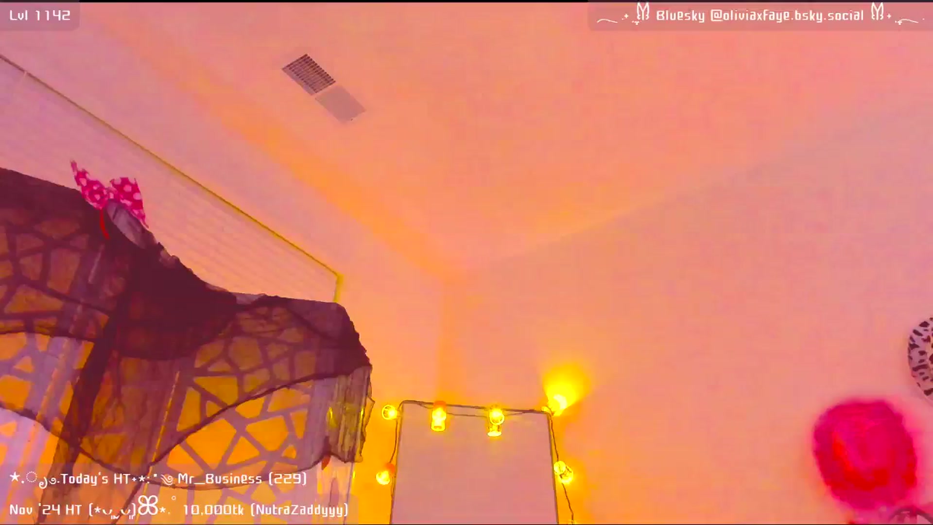 Gallery image thumbnail from OliviaxFaye's myfreecams stream on, 11/15/2024, 06:13 image 20 of 20
