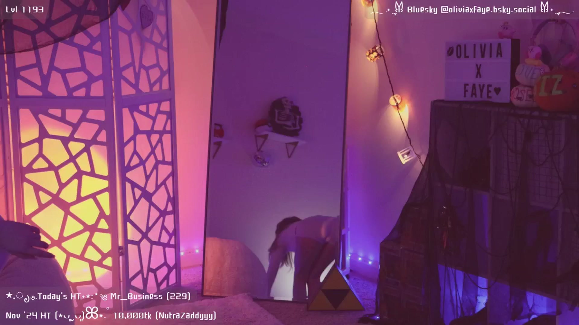 Gallery image thumbnail from OliviaxFaye's myfreecams stream on, 11/15/2024, 06:13 image 8 of 20