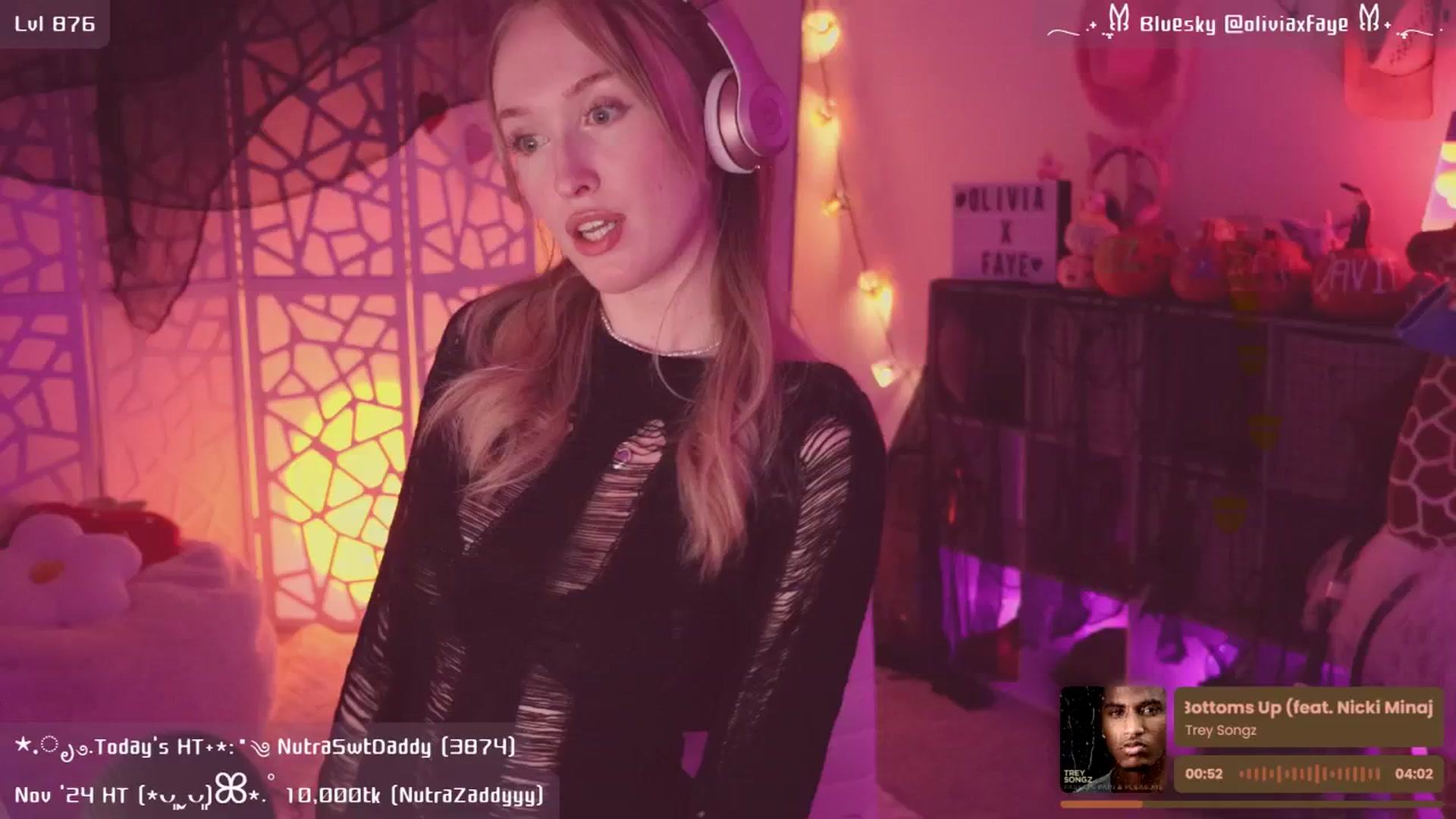 Gallery image thumbnail from OliviaxFaye's myfreecams stream on, 11/16/2024, 07:34 image 15 of 20
