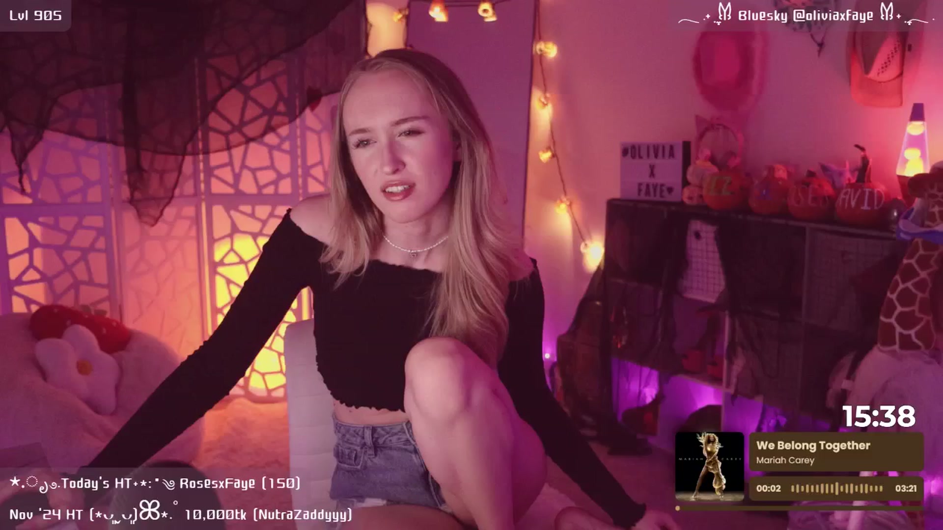 Gallery image thumbnail from OliviaxFaye's myfreecams stream on, 11/19/2024, 05:03 image 16 of 20