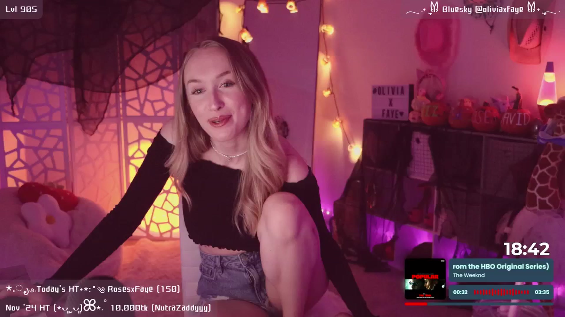Gallery image thumbnail from OliviaxFaye's myfreecams stream on, 11/19/2024, 05:03 image 15 of 20